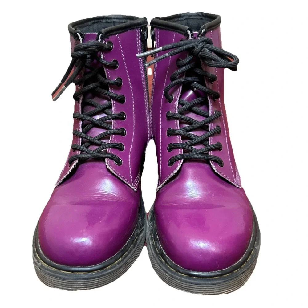 Dr. Martens product pair